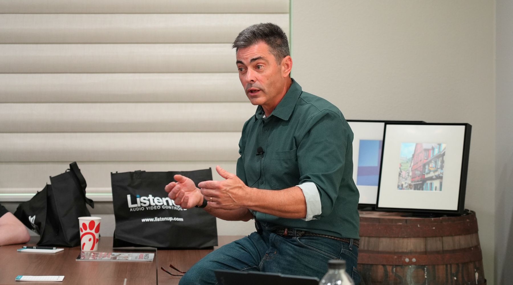 Lighting Up the Industry: Inside ListenUp’s SmartXplained Workshop with Peter Romaniello