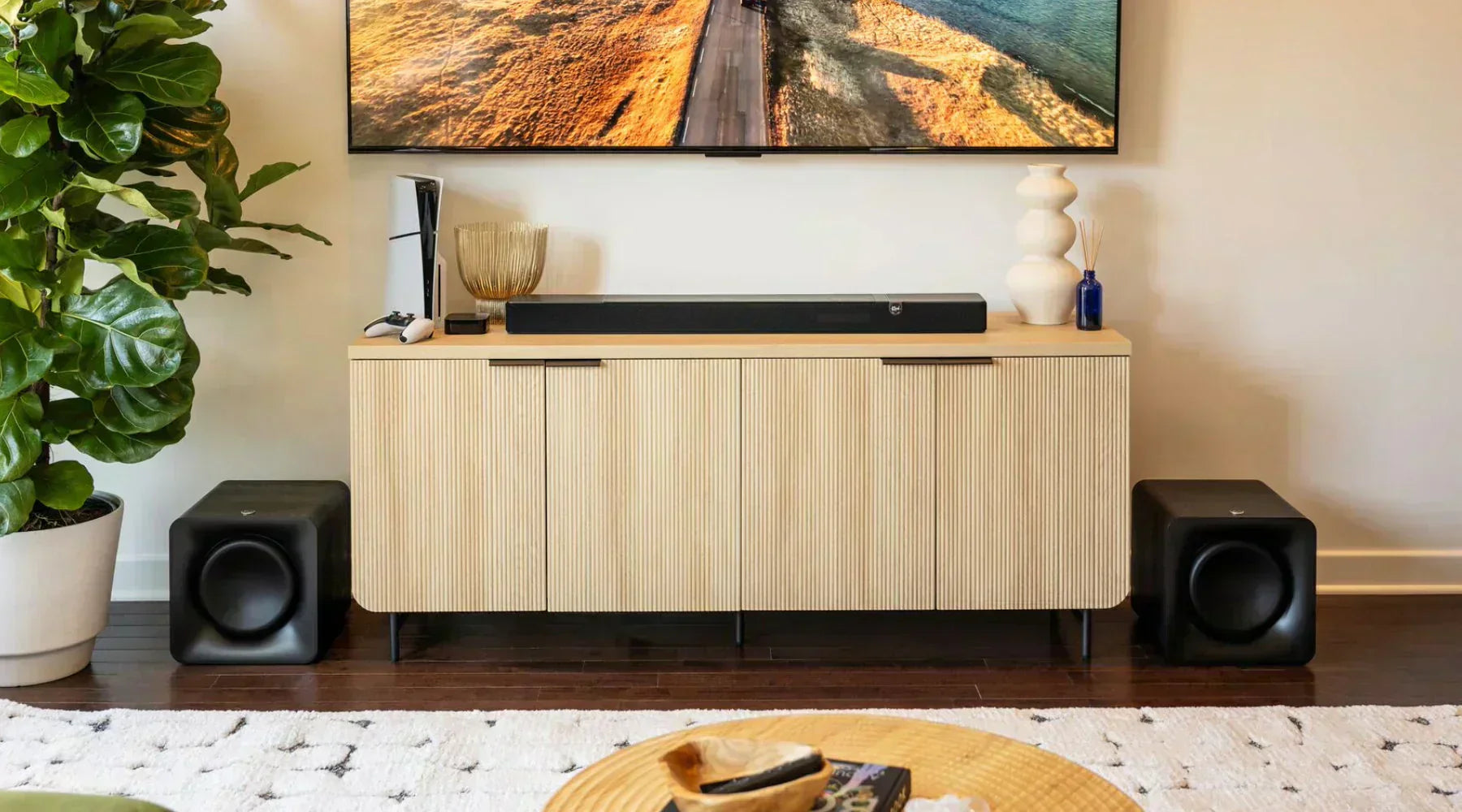 Soundbar vs Bookshelf Speakers: Our Take On Which To Choose