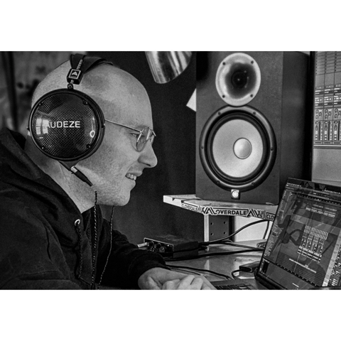Audeze LCD-XC Closed-Back Planar Magnetic Headphones (view 4 of 5)