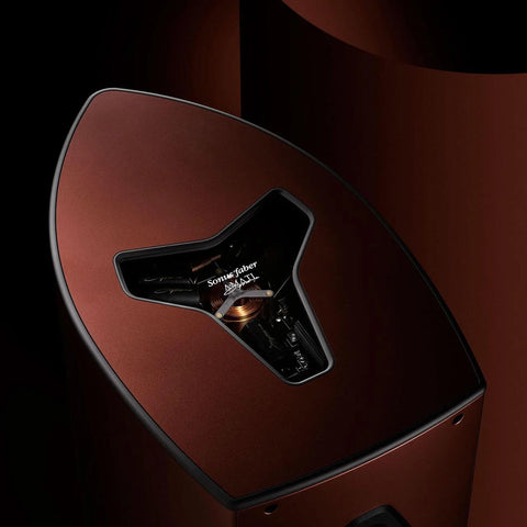 Sonus faber Amati Supreme Floorstanding Speakers (view 4 of 6)