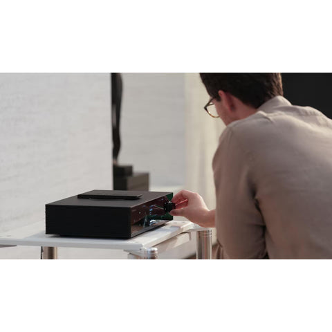 Eversolo DMP-A8 Master Gen 2 High-Fidelity Music Streamer, DAC, CD Player and Preamplifier control (view 2 of 4)