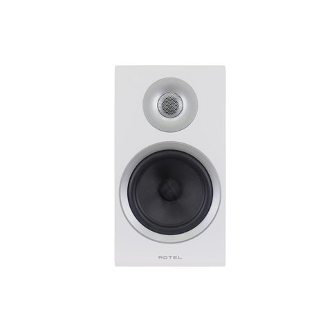 Rotel Amora 5 white-front no grill (view 5 of 10)