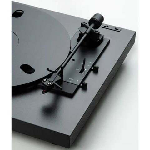 Pro-Ject Automat A1.2 - detail tonearm and controls from angle (view 3 of 5)