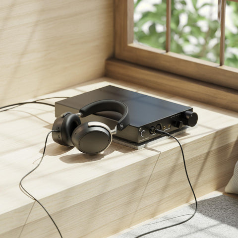 Sennheiser HDV 820 Digital Headphone Amplifier (view 5 of 5)