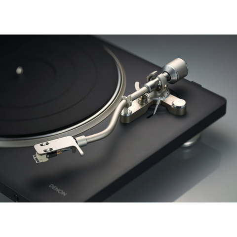 Denon DP-500BT Belt-Drive Turntable tonearm (view 7 of 9)