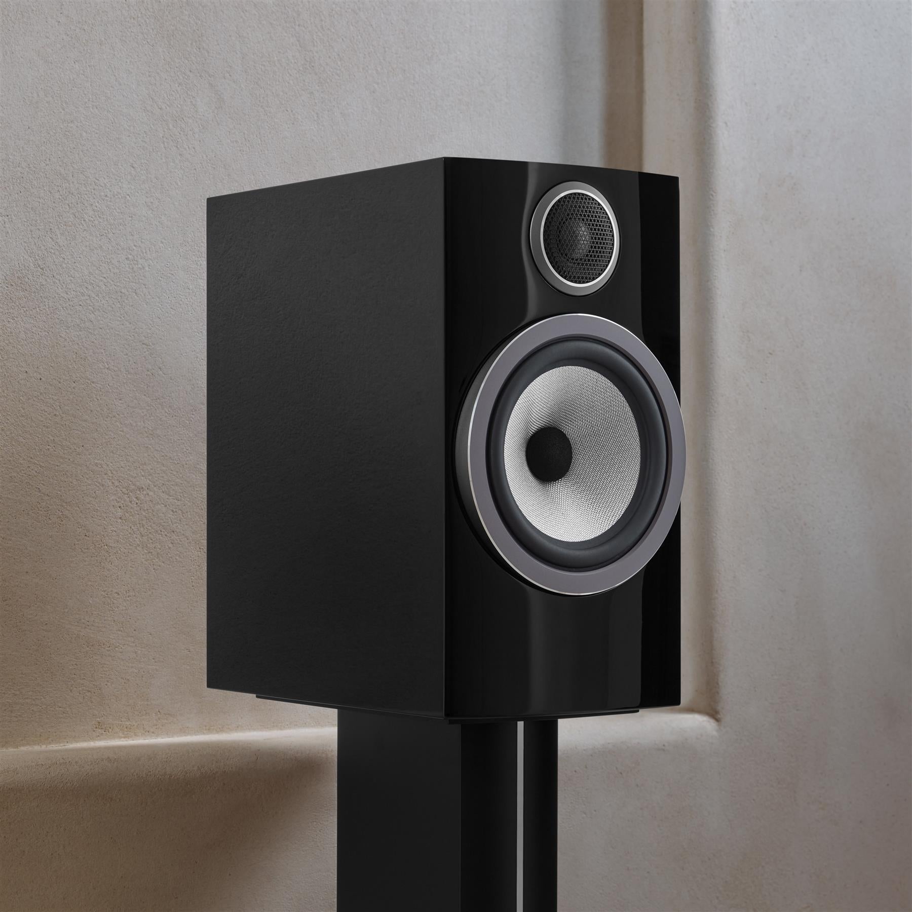 Bowers & Wilkins 706 S3 Bookshelf Speakers | ListenUp