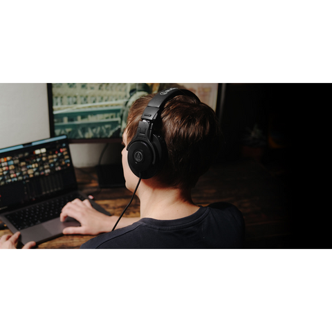 Audio Technica ATH-M30x Professional Studio Monitor Headphones (view 5 of 6)