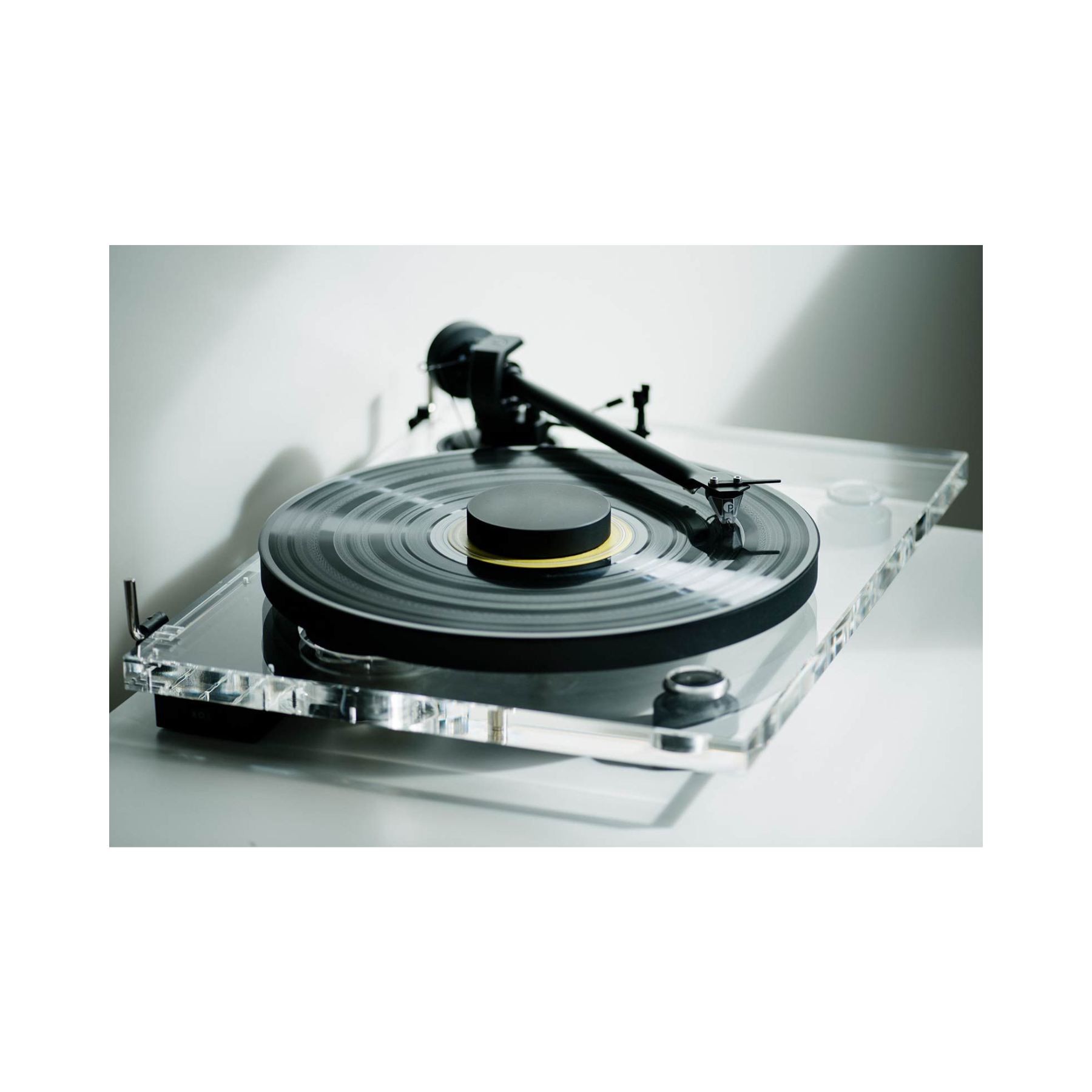 Pro-Ject XA B Balanced Acrylic Turntable - Thumbnail 5