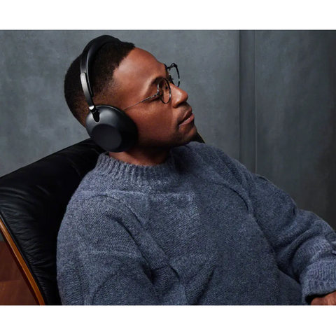 Sony WH1000X Black - lifestyle (view 4 of 8)