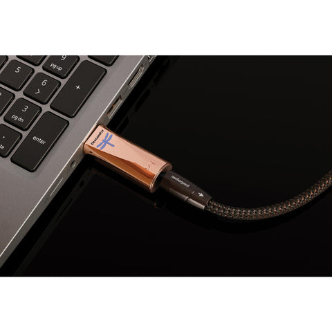 AudioQuest Dragonfly Copper connected to PC (view 8 of 9)