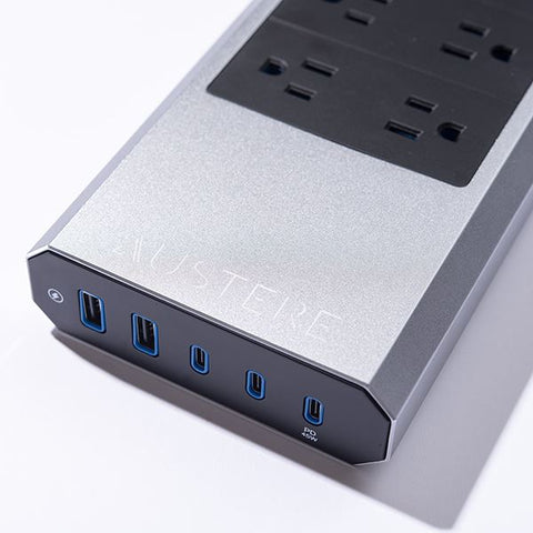 Austere Austere VII Series Power 6-Outlet With Omniport USB & PD