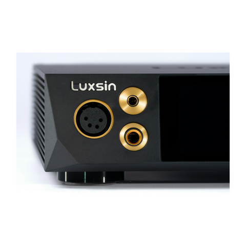 Luxsin X8 – Intelligent DAC & Headphone Amplifier headphone inputs (view 3 of 5)