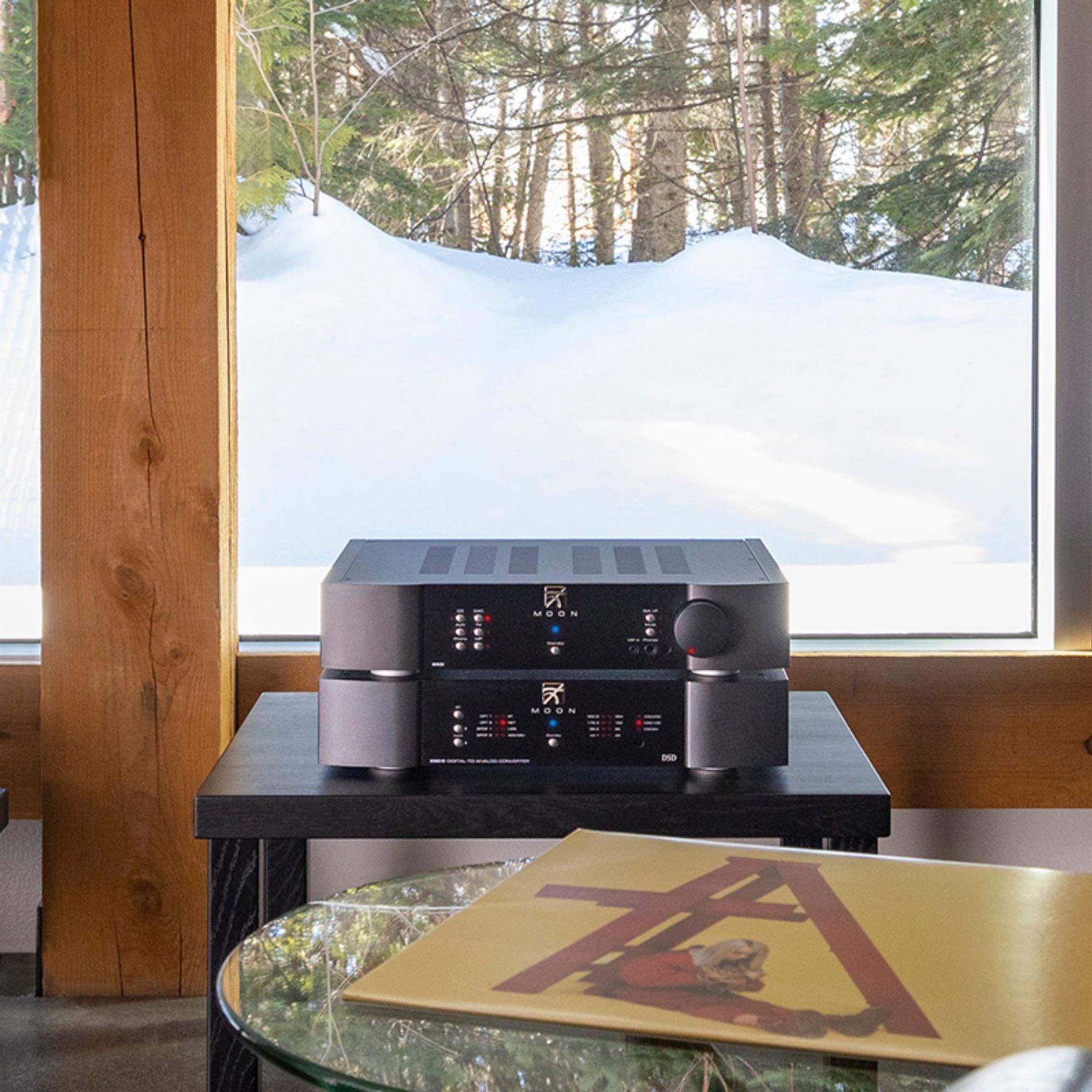 MOON 250i V2 Integrated Amplifier | ListenUp