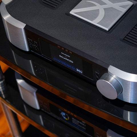MOON North Collection 641 Integrated Amplifier (view 6 of 7)