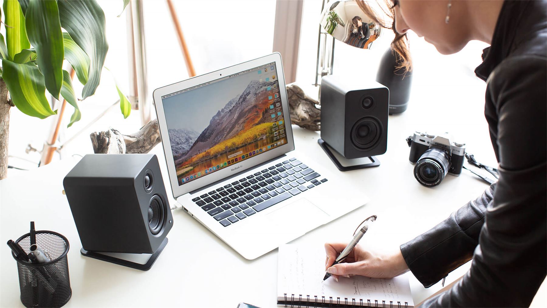 Kanto S2 Desktop Speaker Stands for Small Speakers | ListenUp